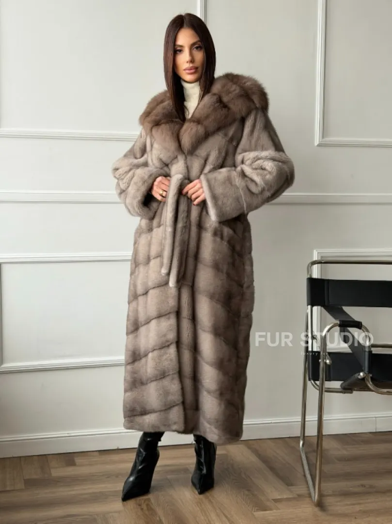 Шуба норковая с капюшоном куница - цвет светло-серый - фото 0