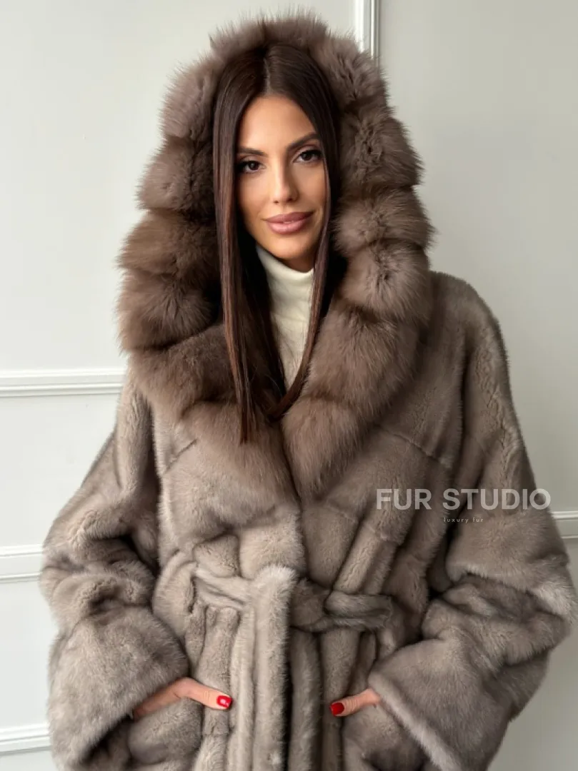 Шуба норковая с капюшоном куница - цвет светло-серый - фото 7