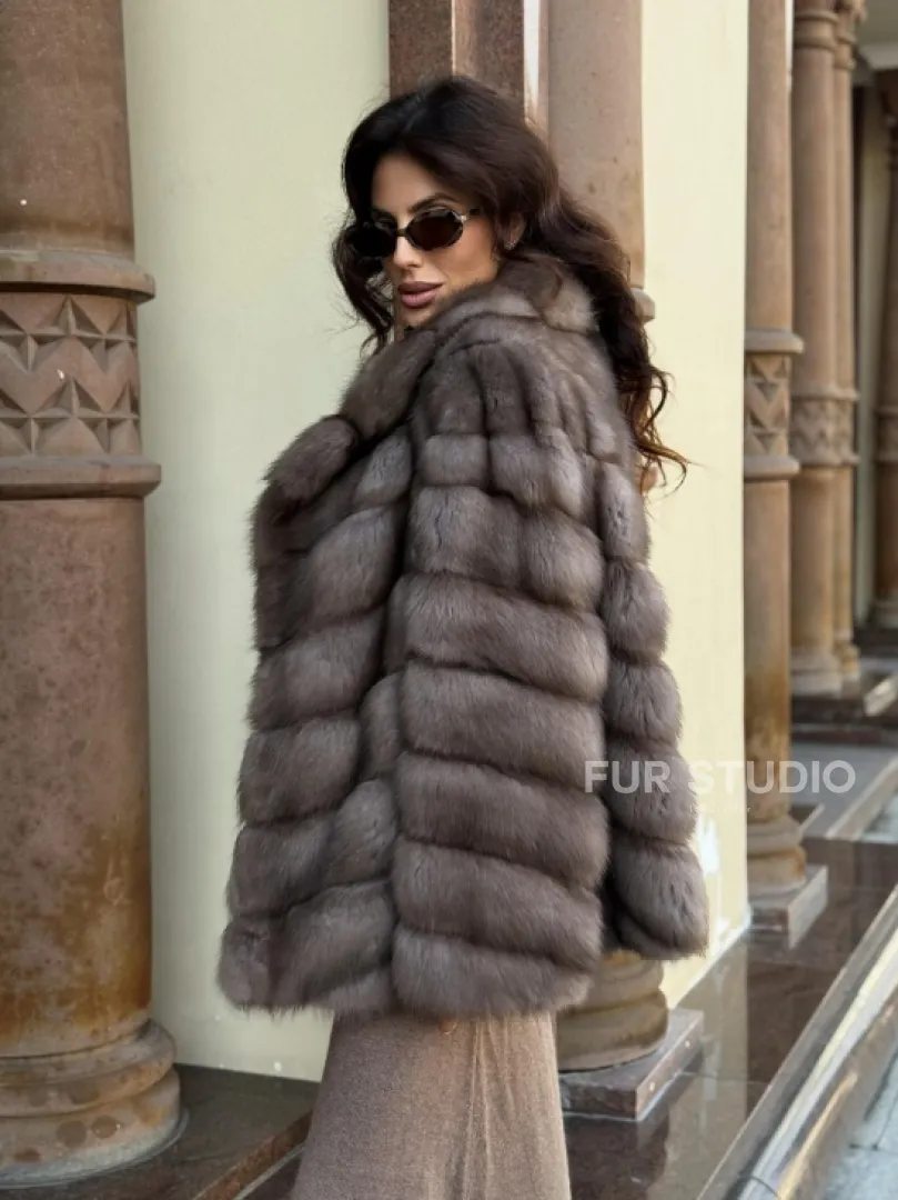 Элегантная шуба из меха куницы - серый трюфель - фото 11