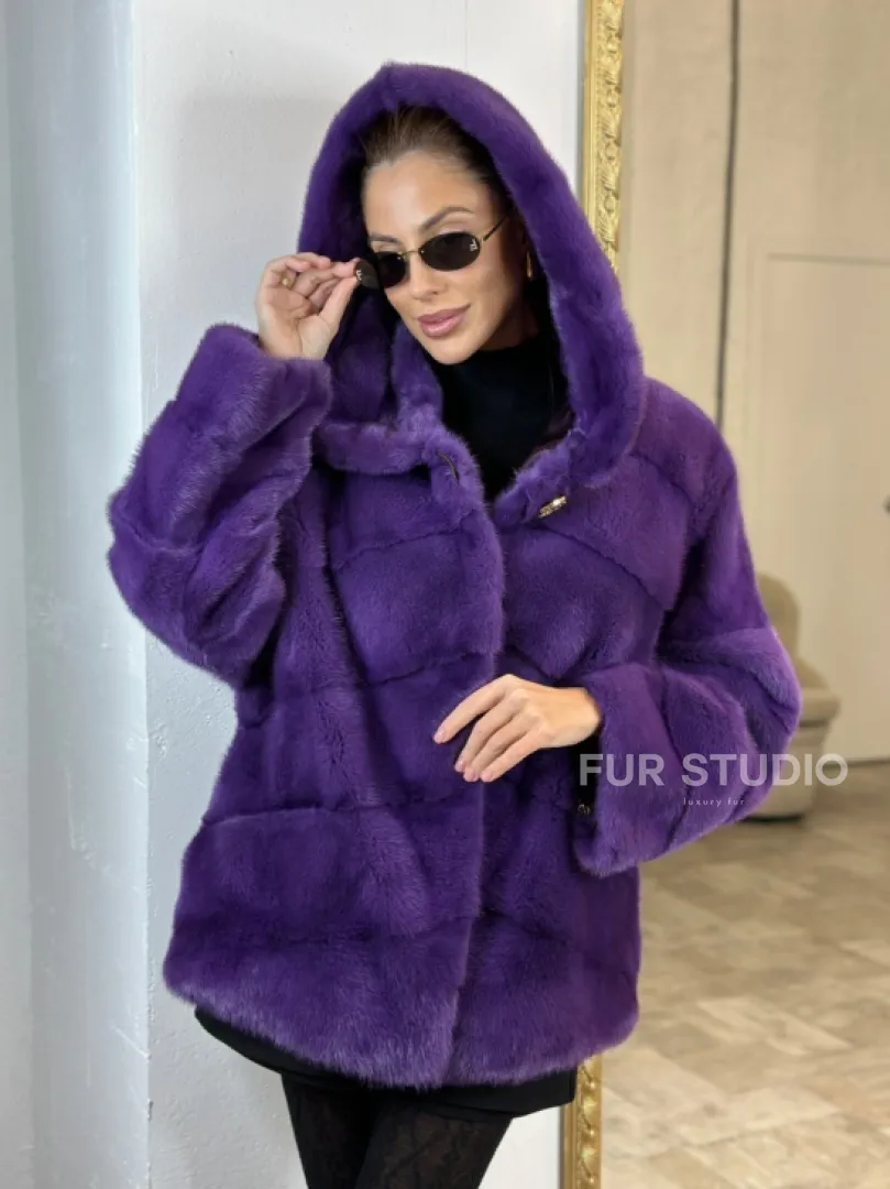 Паркет шуба с капюшоном - фиолетовый цвет