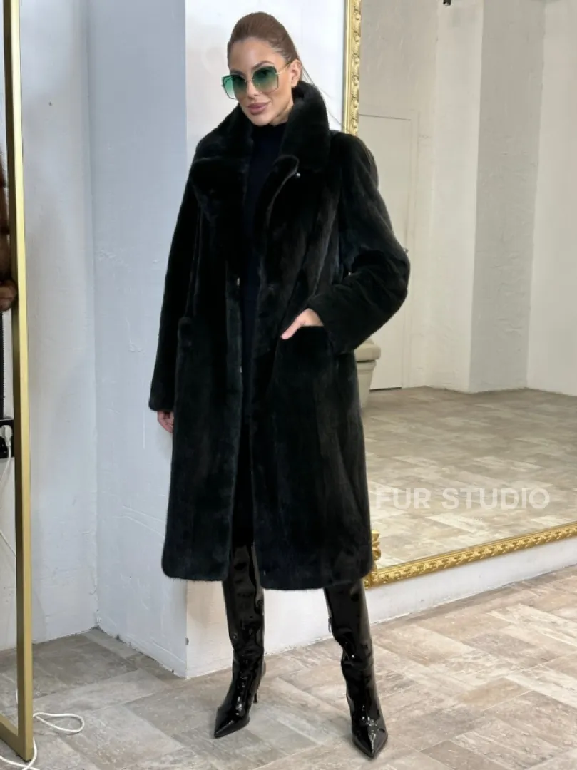 Элегантное пальто из плюшевой норки VELVET - цвет черно-зеленый - фото 0