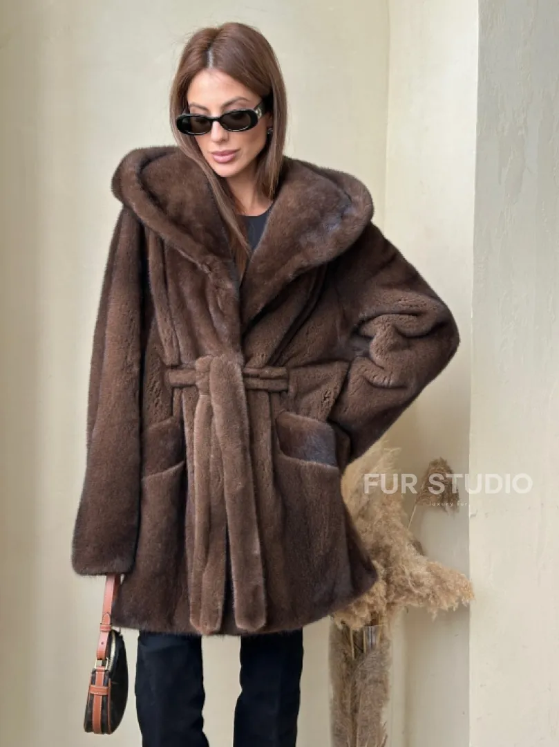 Летучая мышь с капюшоном норка VELVET - цвет орех - фото 4