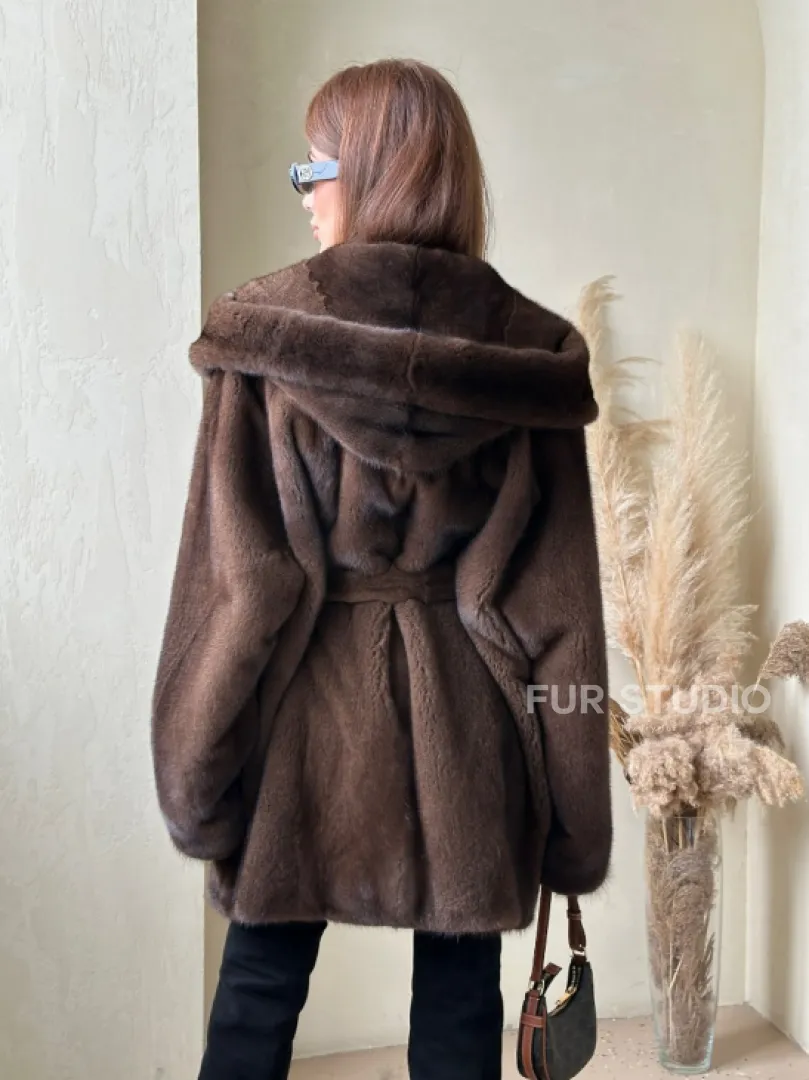 Летучая мышь с капюшоном норка VELVET - цвет орех - фото 5