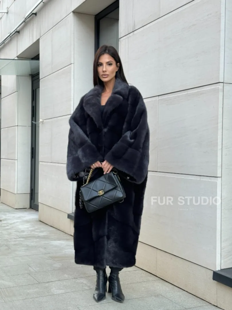 Манто из аукционной норки в цвете графит - фото 13