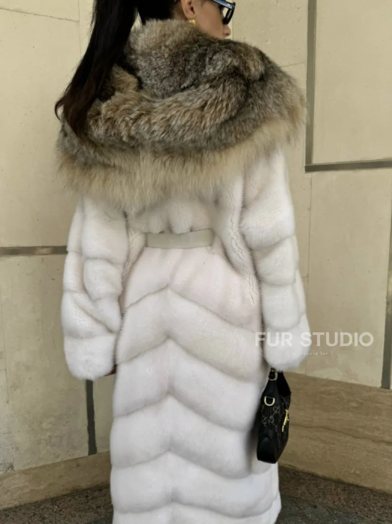 Норка кимоно с капюшоном рысь