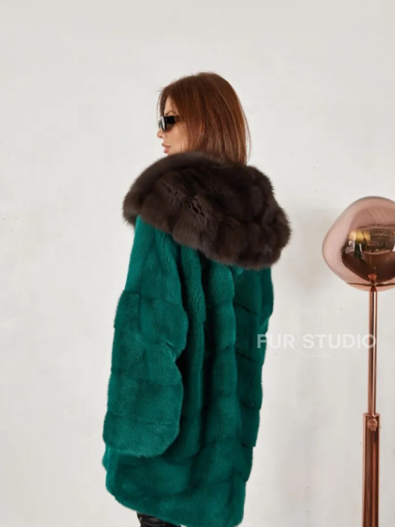 Норковая шуба с капюшоном из меха куницы - цвет темный изумруд - фото 3