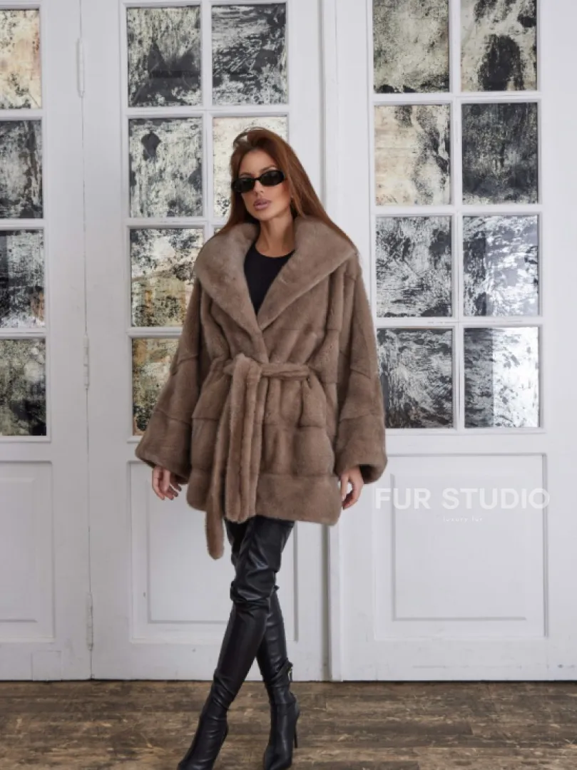 Палевая летучая мышь мех норка с капюшоном - NAFA MILK - фото 4