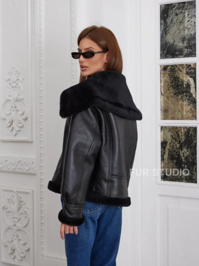 Черная дубленка из овчины с отложным воротником - фото 2