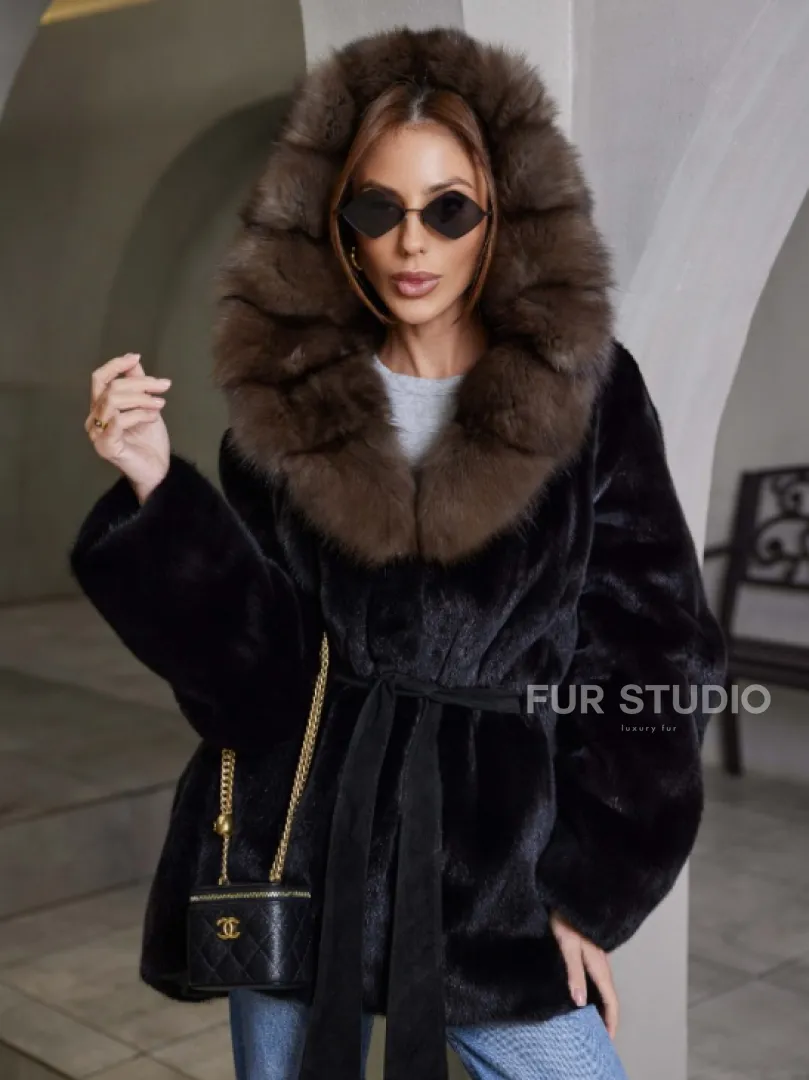 норка в роспуск шуба - черная с капюшоном куница - фото 0