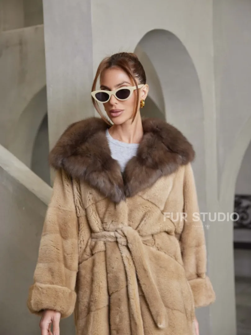 Длинная норковая шуба кимоно, карамель капюшон куница - фото 2