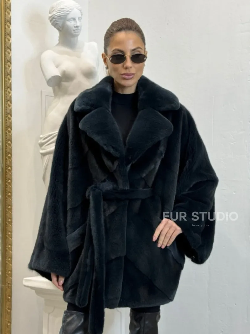 Шуба летучая мышь английский воротник, паркет мех NAFA - цвет черный изумруд - фото 0