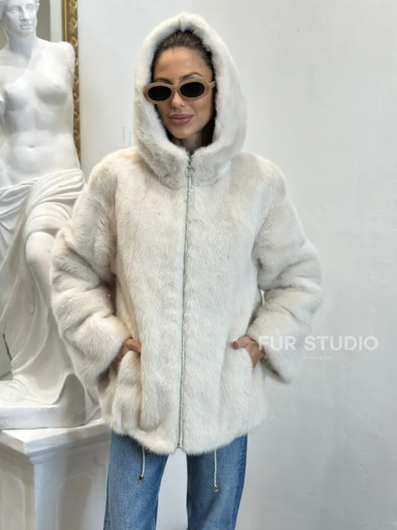 Норковая куртка с капюшоном - цвет ваниль - фото 0