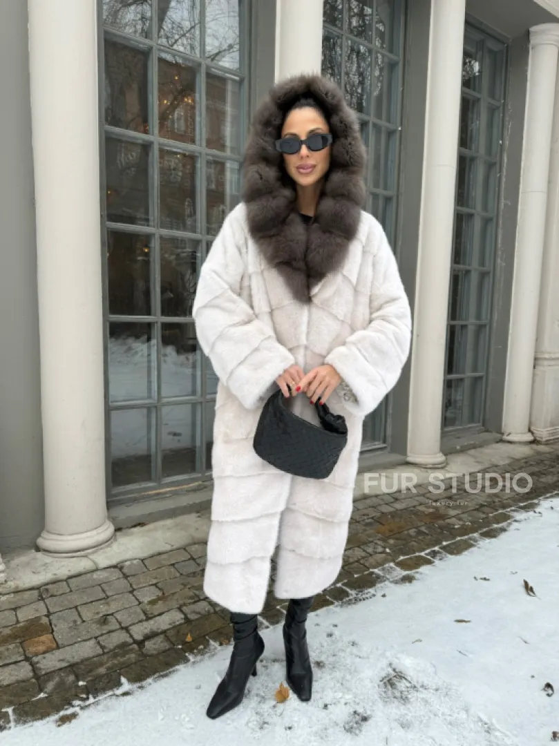 Норковое кимоно с капюшоном из меха куницы - цвет жемчуг - фото 7