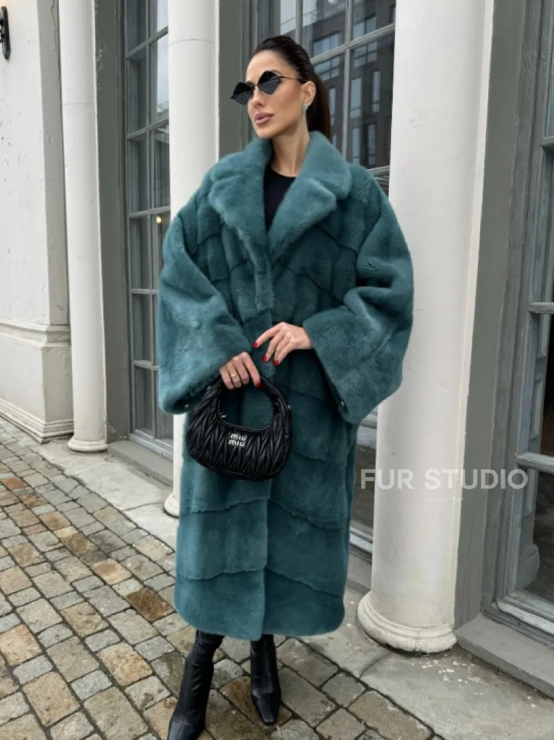 Шуба из меха норки в стиле Oversize - цвет тиффани - фото 9