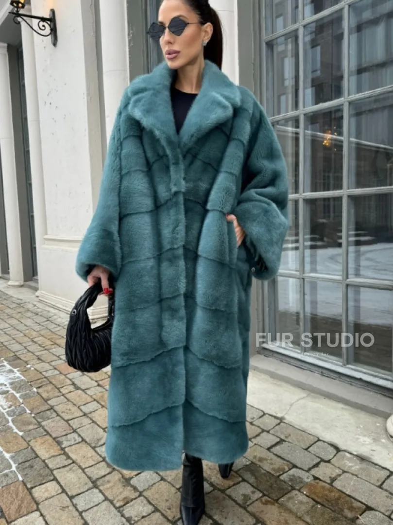 Шуба из меха норки в стиле Oversize - цвет тиффани - фото 3