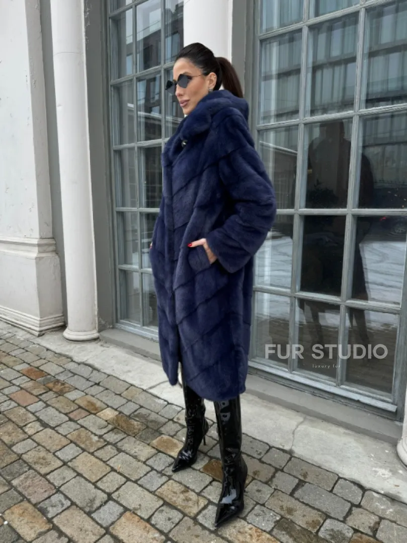 Шуба паркет из меха норки с капюшоном - цвет черника - фото 5