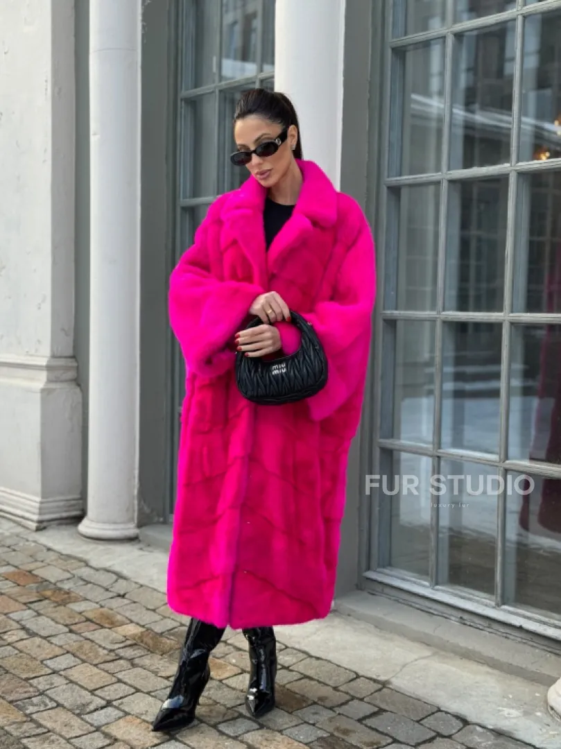 Шуба из меха норки в стиле Oversize - цвет фуксия - фото 4