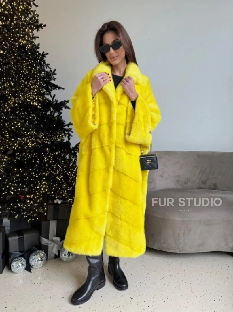 Шуба норковая в стиле Oversize - цвет лимонный