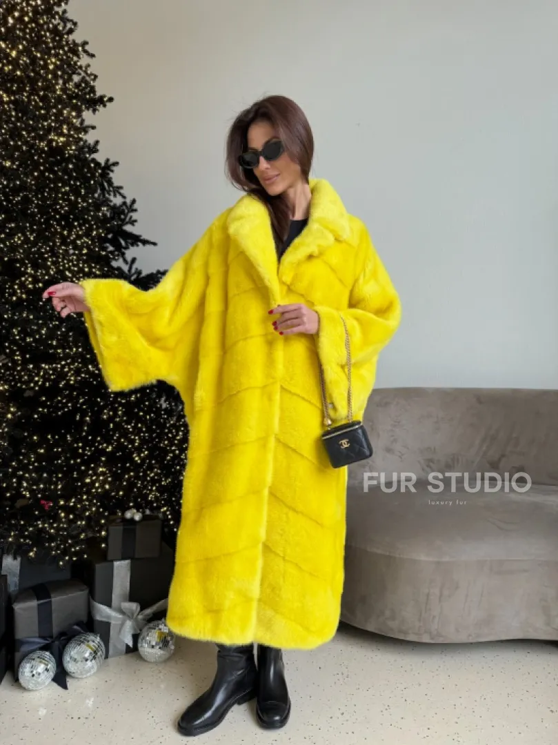 Шуба норковая в стиле Oversize - цвет лимонный