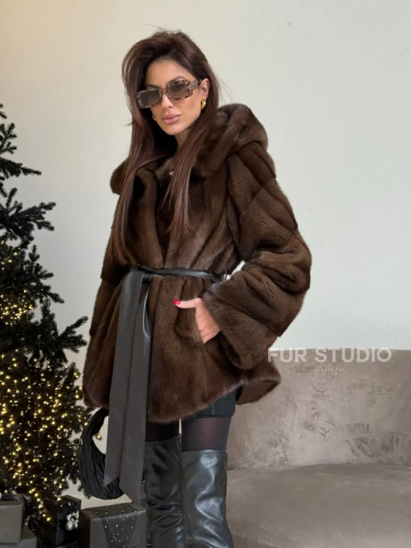 Норковый жакет с капюшоном, роспуск в цвете орех - фото 4