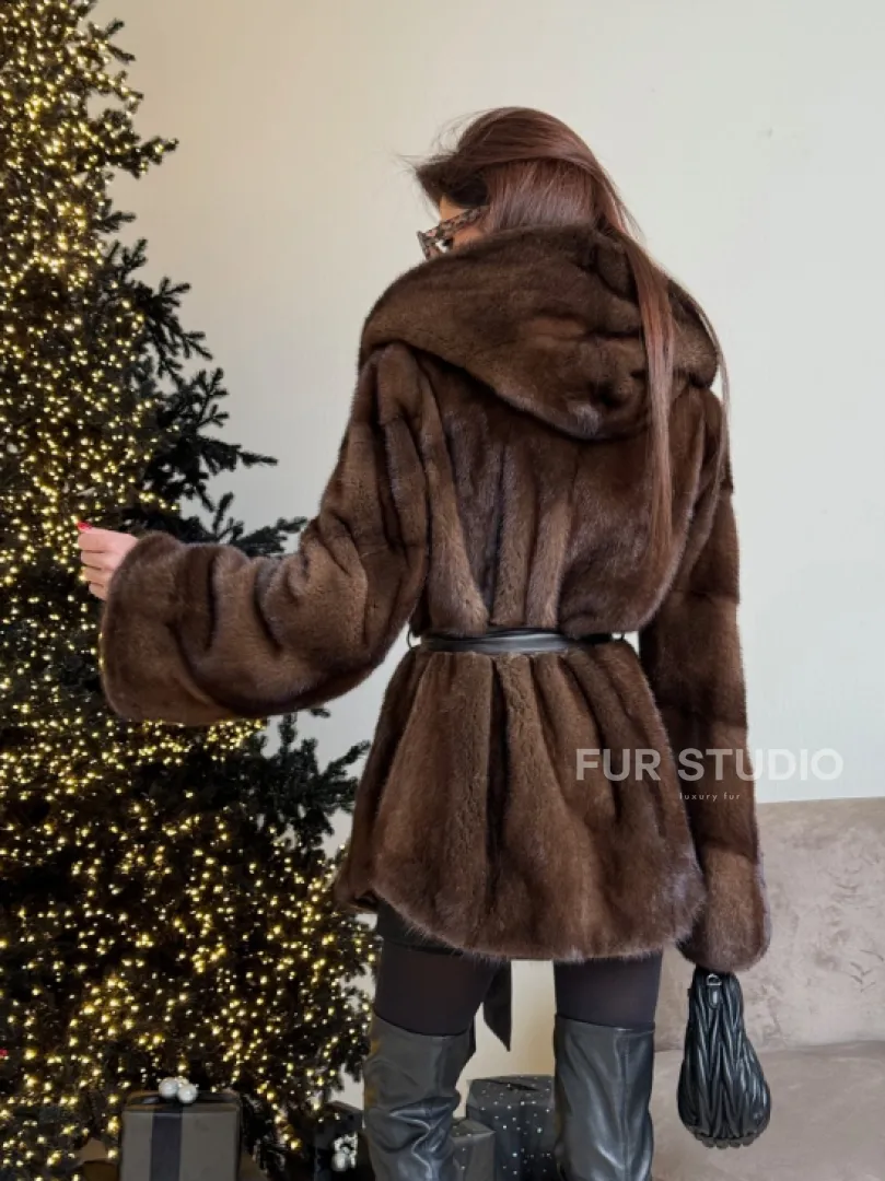 Норковый жакет с капюшоном, роспуск в цвете орех - фото 6