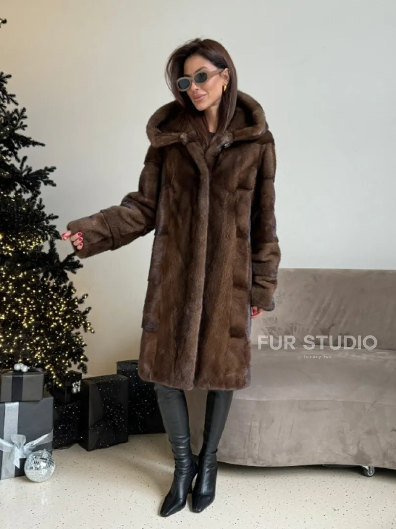 Норковая шуба с капюшоном в цвете орех - фото 7
