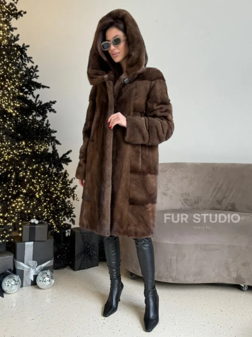 Норковая шуба с капюшоном в цвете орех - фото 3