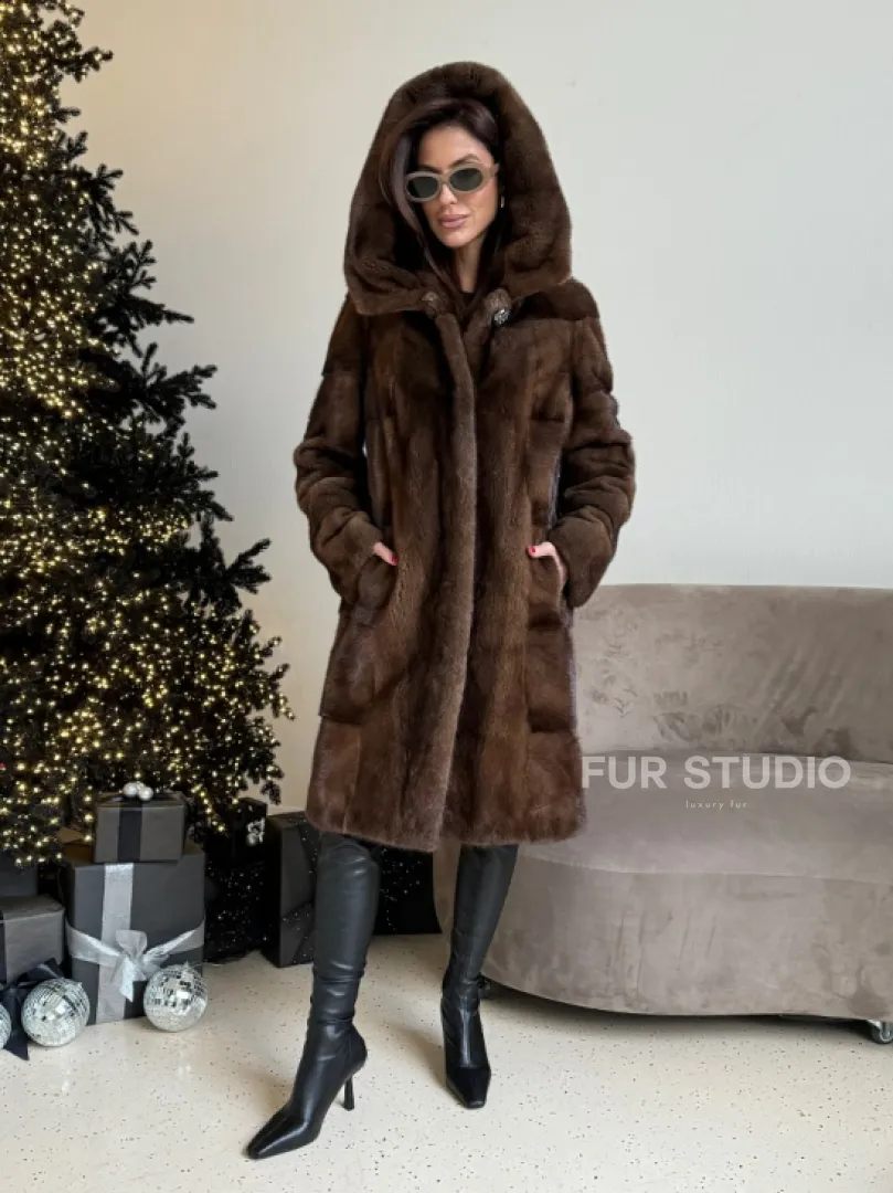 Норковая шуба с капюшоном в цвете орех - фото 6