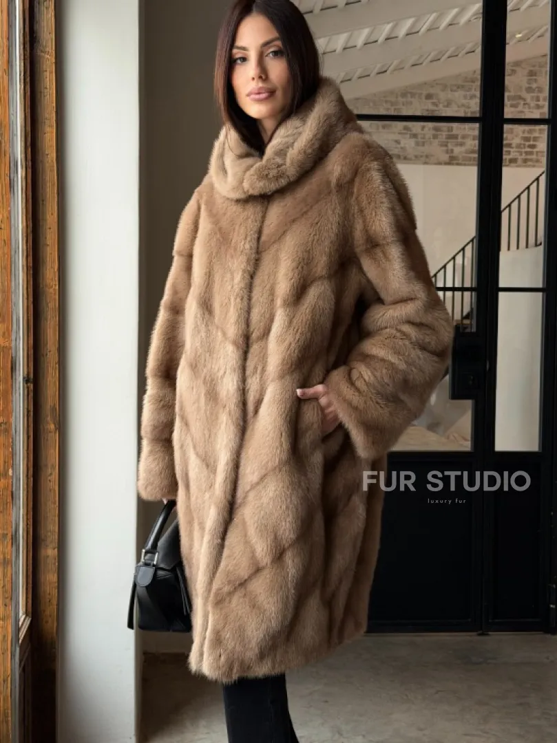 Норковая шуба с капюшоном - цвет пастель - фото 4