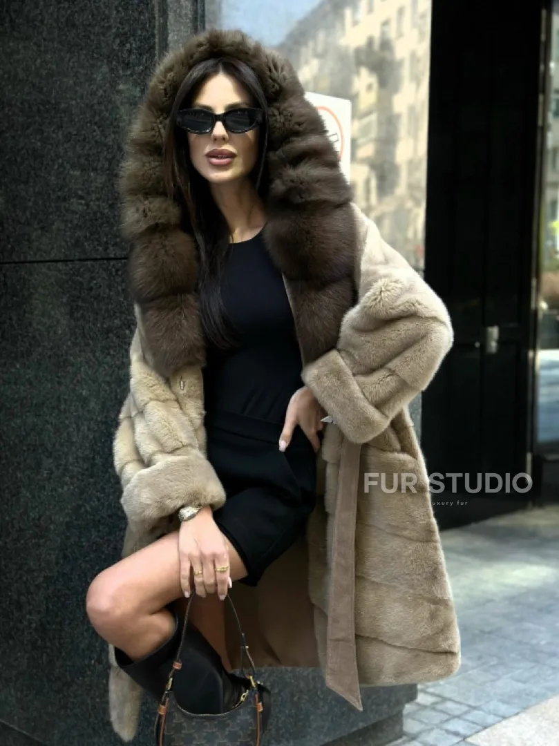 Шуба норковая с капюшоном куница - цвет пастель - фото 0