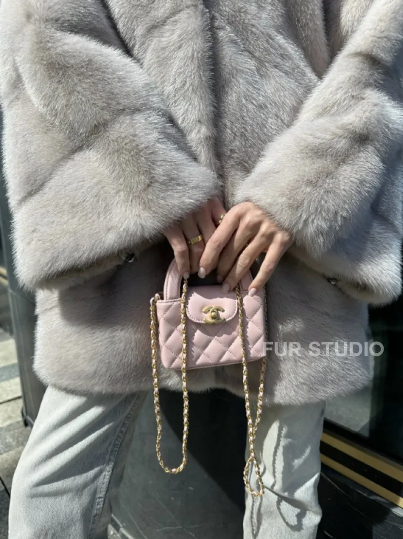 Норковая шуба в цвете нюд - фото 1