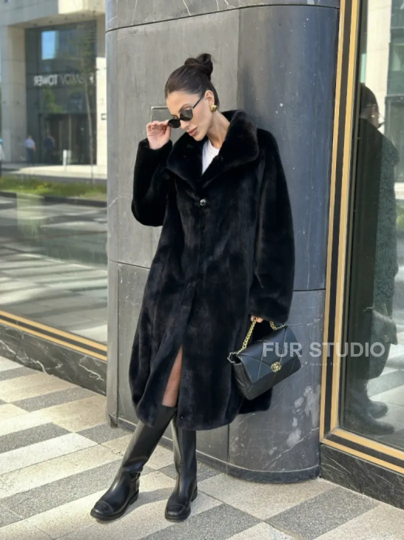 Шуба из аукционного меха норки SAGA FURS