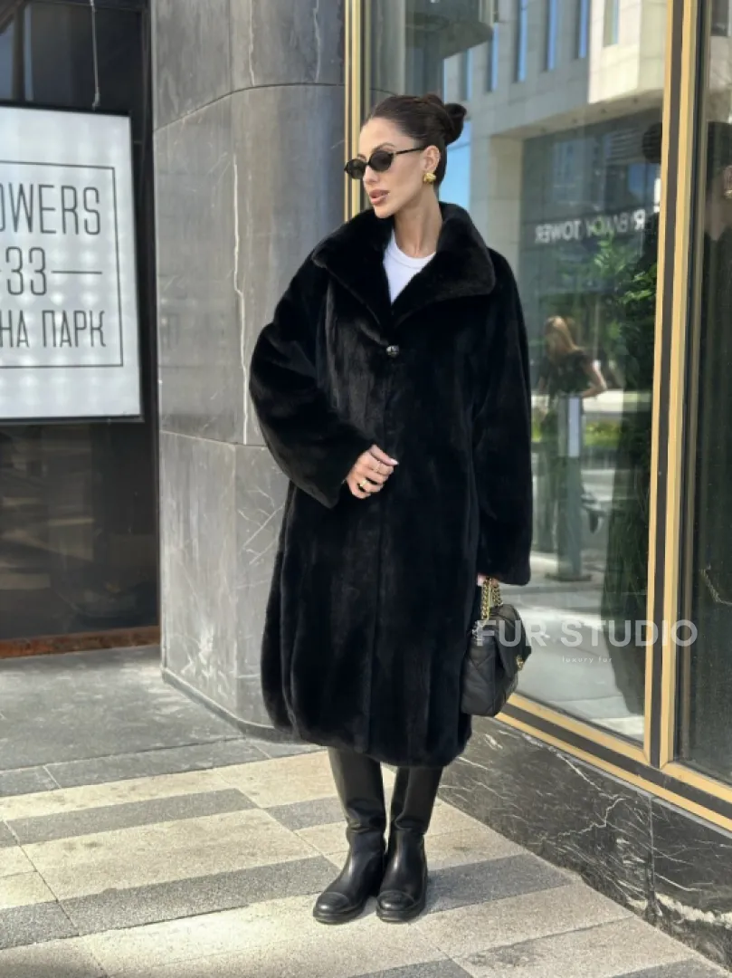 Шуба из аукционного меха норки SAGA FURS