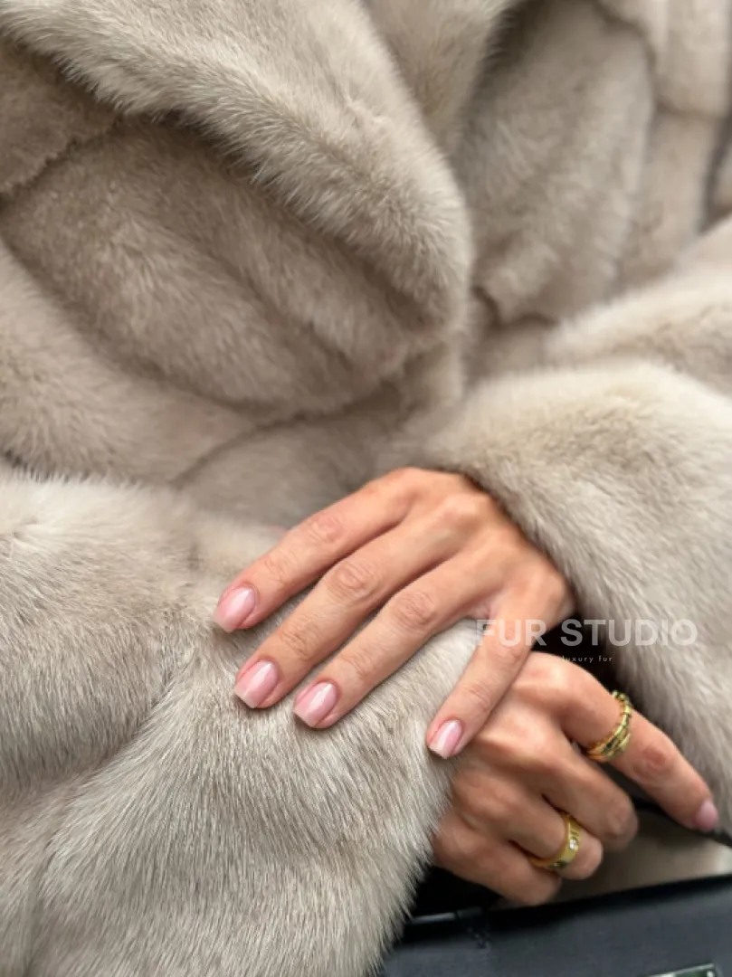 Шуба из меха норки английский воротник пудра - фото 1