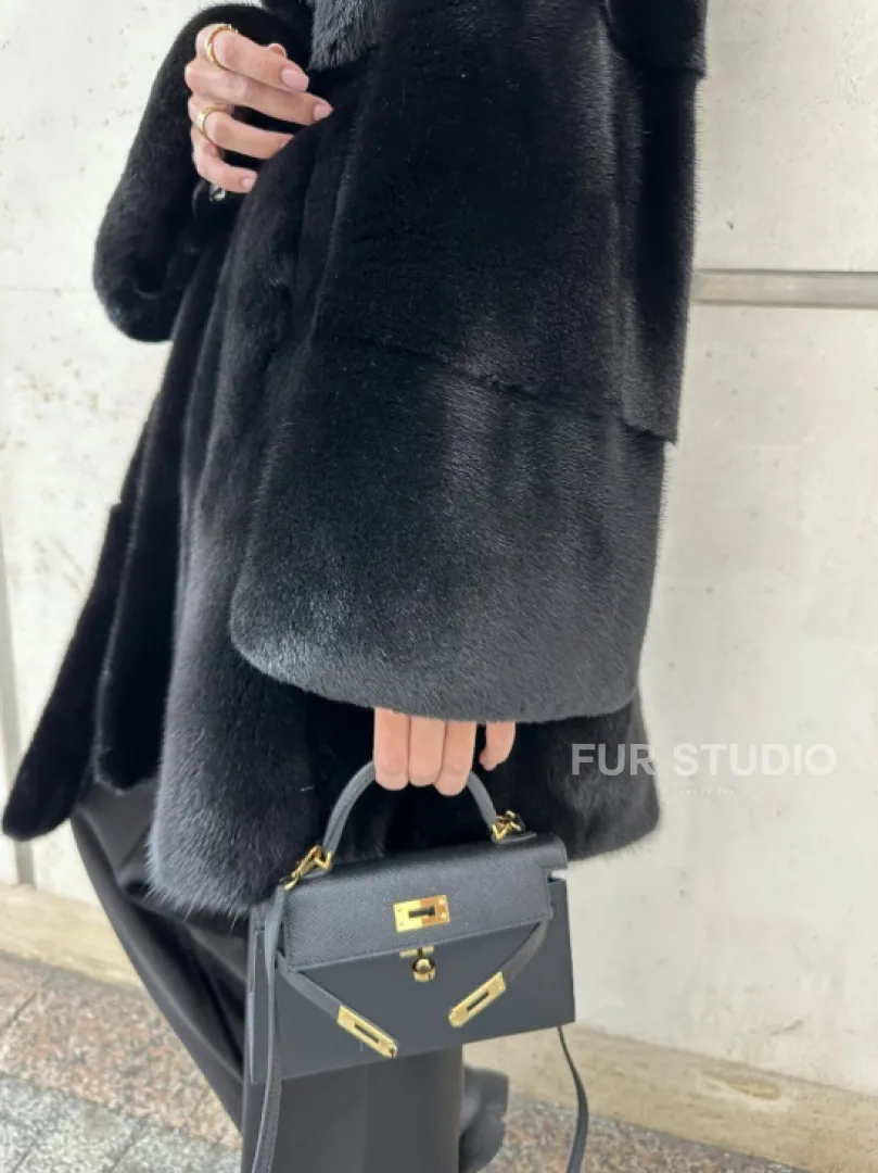 Шуба из меха аукционной норки SAGA FURS