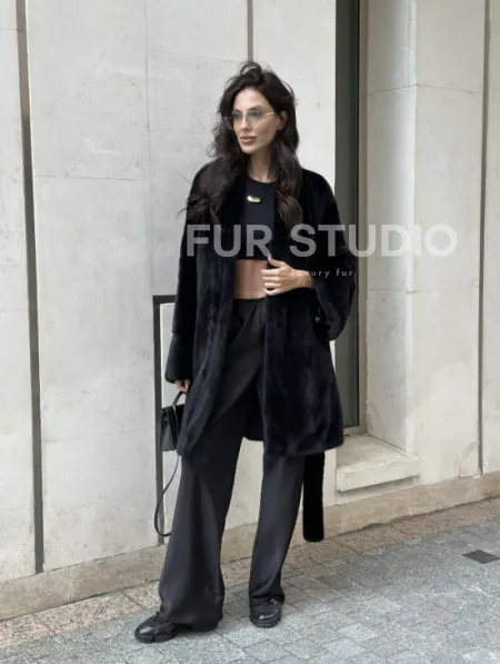 Шуба из меха аукционной норки SAGA FURS - фото 14