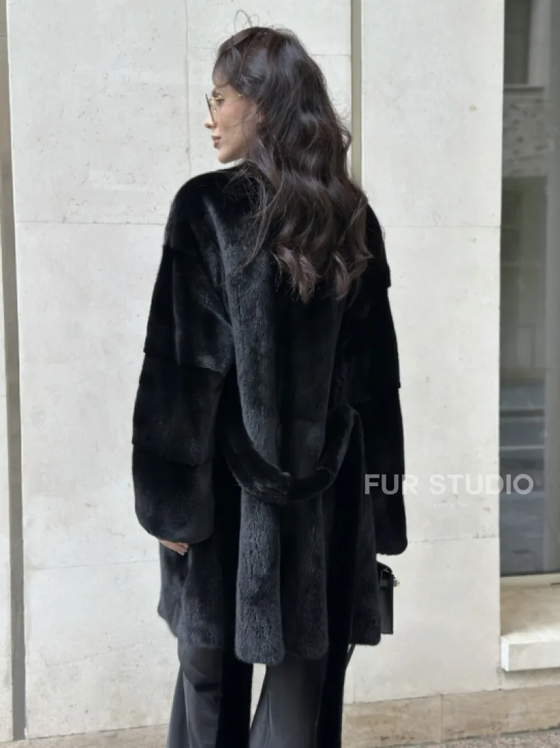 Шуба из меха аукционной норки SAGA FURS