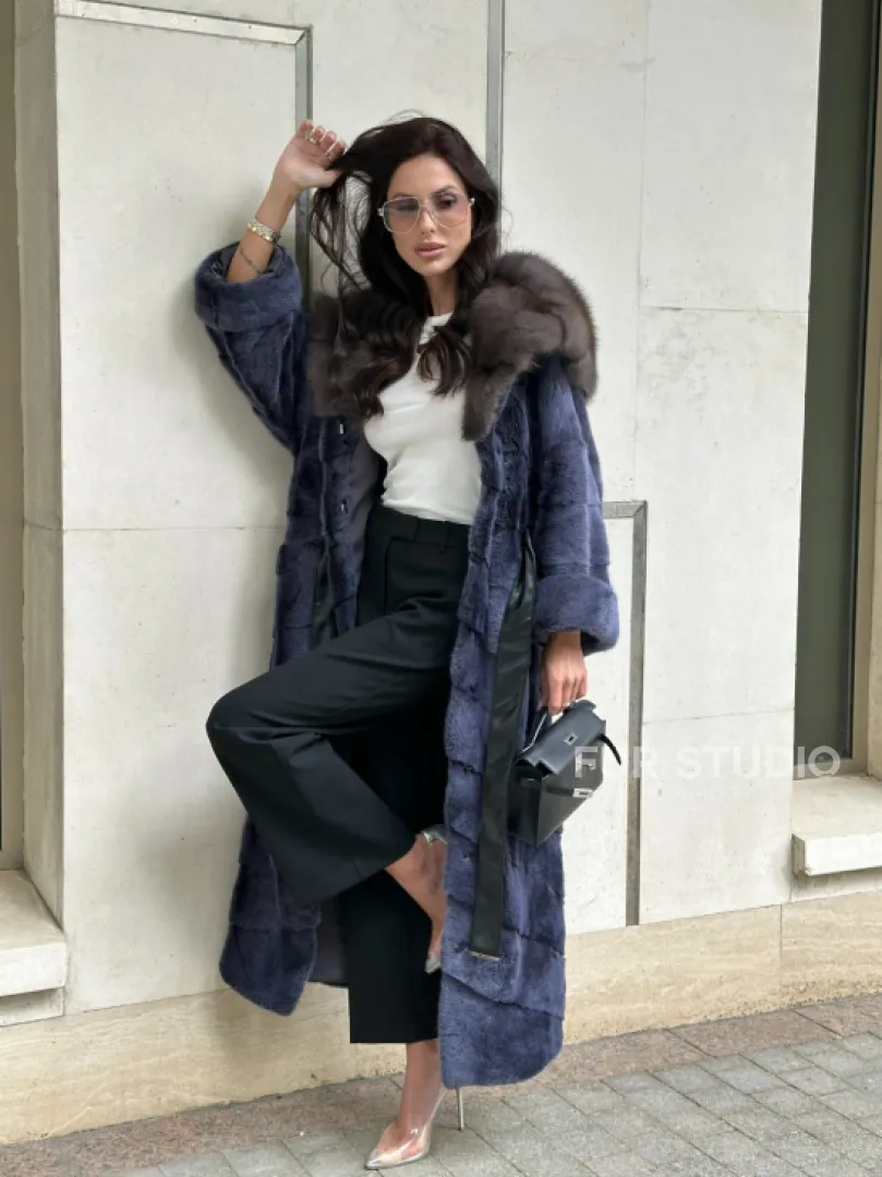 Длинная шуба из норки с капюшоном из куницы - цвет синий графит - фото 13