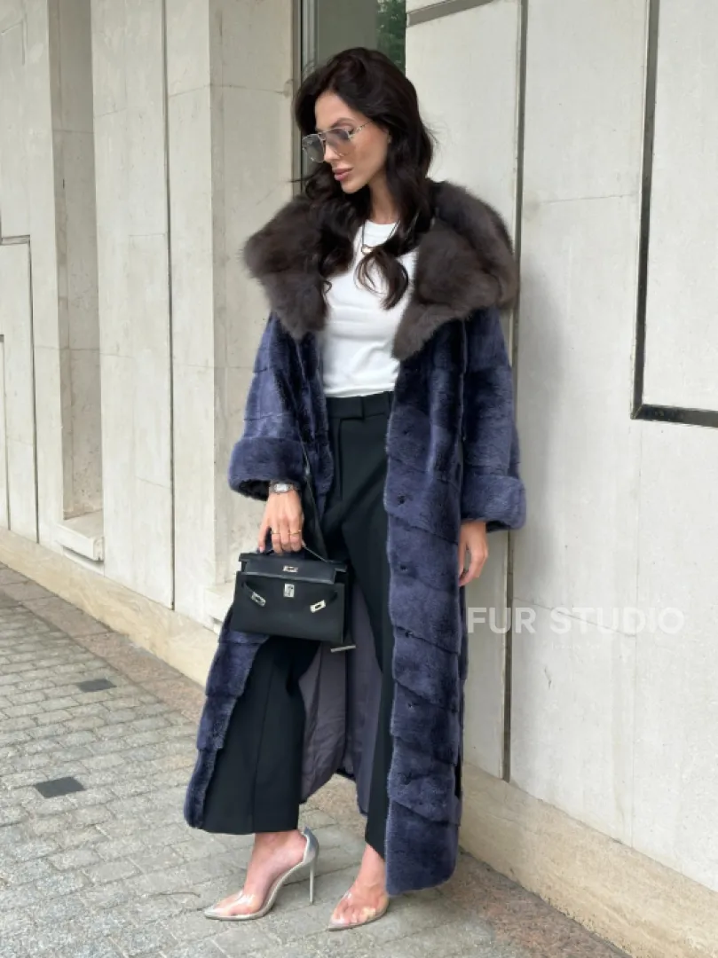 Длинная шуба из норки с капюшоном из куницы - цвет синий графит - фото 6