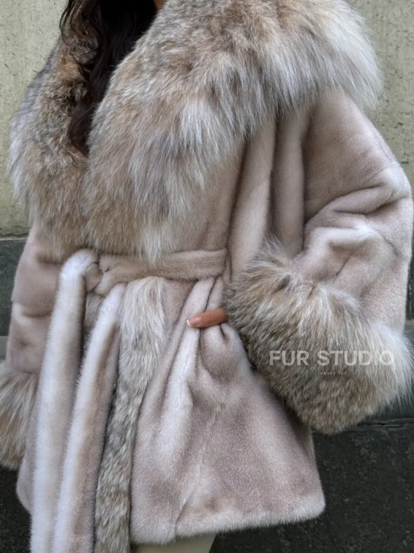 Плюшевая норковая шуба с капюшоном из меха канадской рыси - цвет натуральный нюд - фото 3