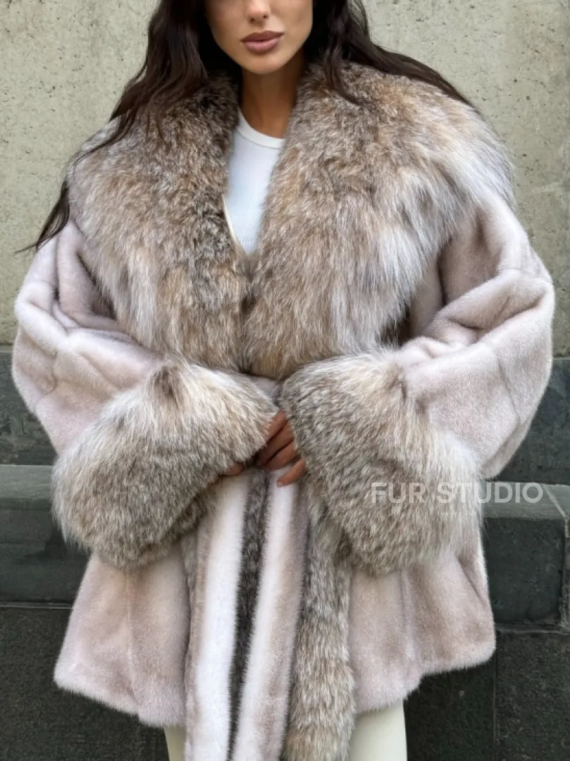 Плюшевая норковая шуба с капюшоном из меха канадской рыси - цвет натуральный нюд - фото 4