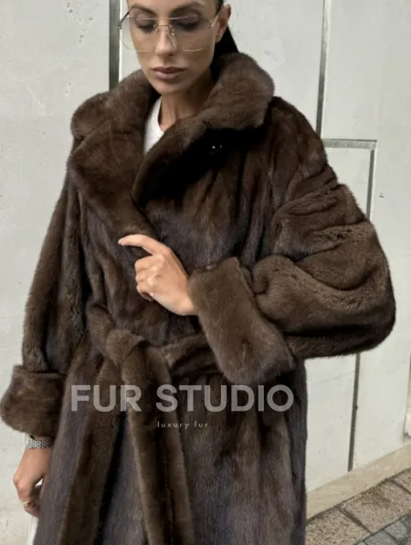 Женская винтажная шуба из аукционного меха норки Saga Furs - фото 3