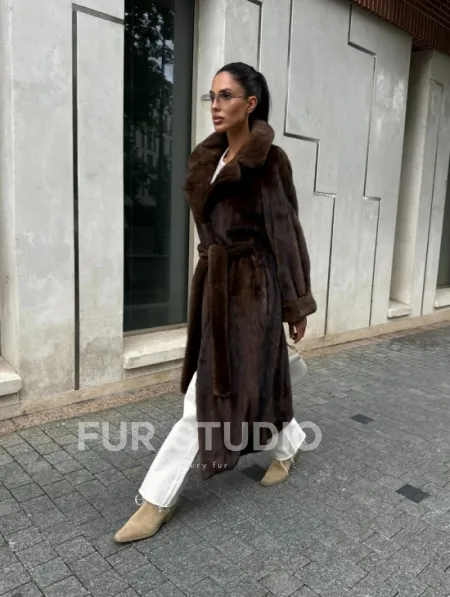Женская винтажная шуба из аукционного меха норки Saga Furs - фото 0
