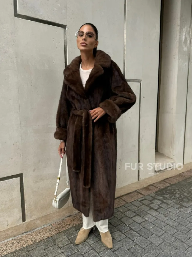 Женская винтажная шуба из аукционного меха норки Saga Furs - фото 8