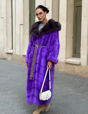 Шуба из аукционной норки с капюшоном из меха куницы - фиолетовый