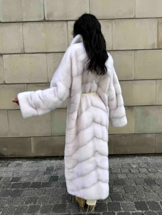 Норковая шуба с английским воротником - цвет колотый лед