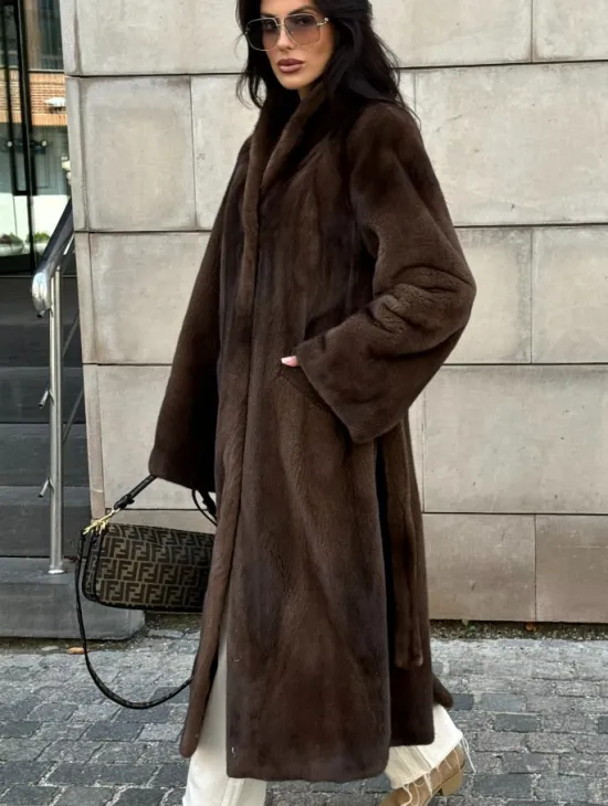 Норковая шуба, цельный мех PREMIUM COLLECTION VELVET - цвет соболь
