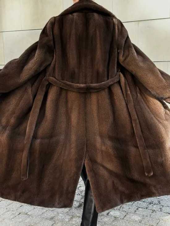 Норковая шуба цельный мех английский воротник KOPENHAGEN FUR