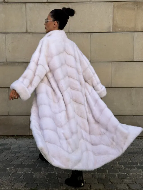 Норковая шуба с поясом, стойка воротник - цвет колотый лед