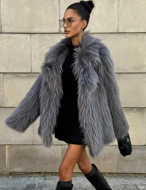 Шуба из меха енота на вязанной основе